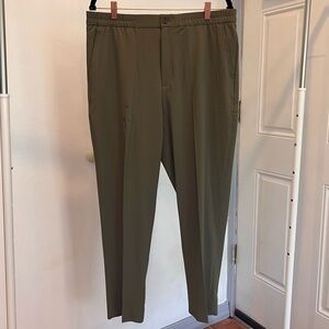 Banana Republic Green Airstretch Taper Pants size Large